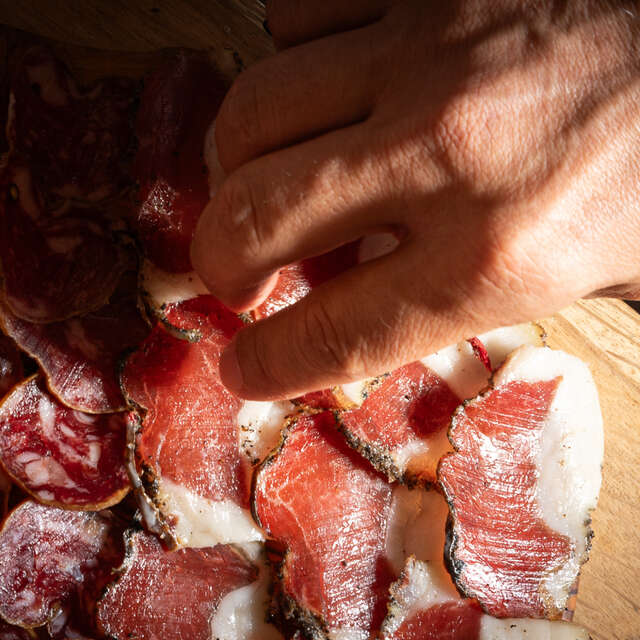 DÉGUSTEZ LA CHARCUTERIE D'UN PRODUCTEUR DE LA RÉGION