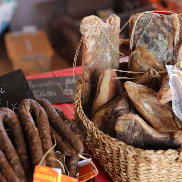 MARCHÉ DU VENDREDI MATIN