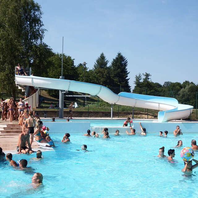 Piscine de plein air à Rioz
