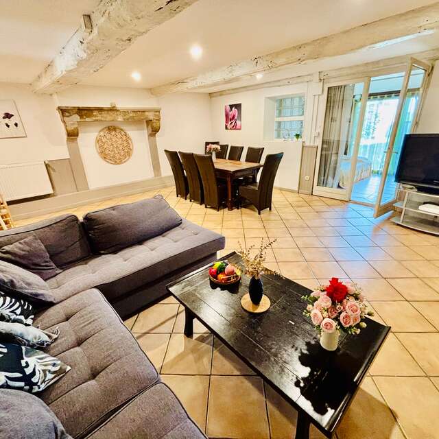 Gîtes de Montvaltin - Appartement 8 pers en RDC