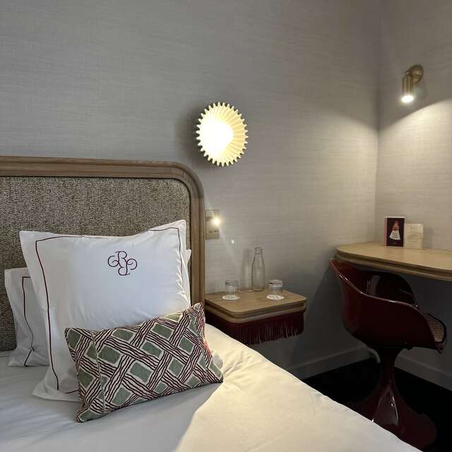 Chapeau Rouge par William Frachot