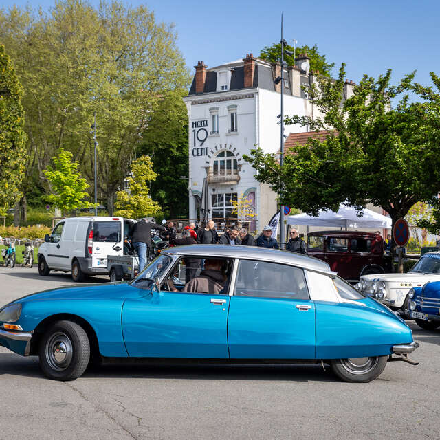 Journée Nationale des Véhicules d'Époque au Creusot