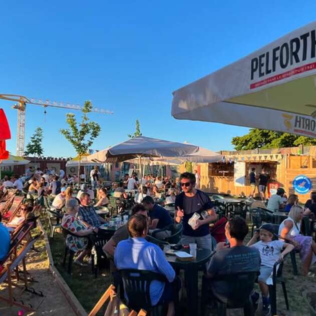 Les copains d'abord guinguette de La Madeleine
