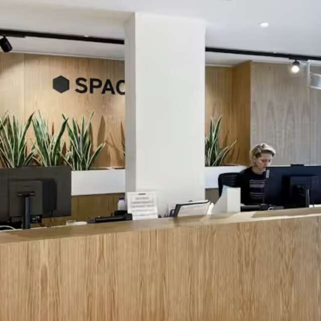 IWG (Regus et SPACES)