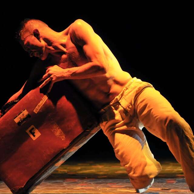 Spectacle de danse "Zahrbat" à Petite-Forêt