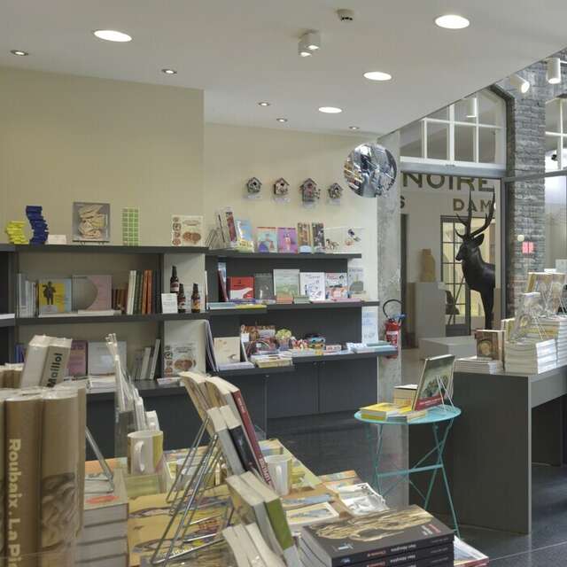 Braderie des éditions du musée