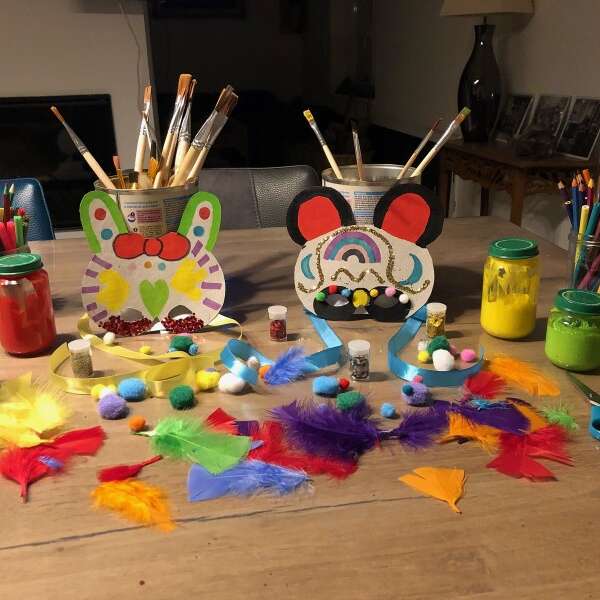 Atelier masque de carnaval à la ferme aux paons