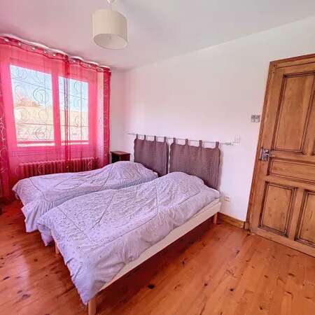 Grande Maison avec jardin proche de Rodez