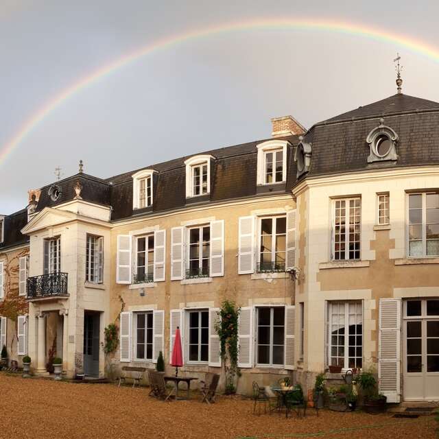 Dégustation de vins aux châteaux avec un jeune vigneron