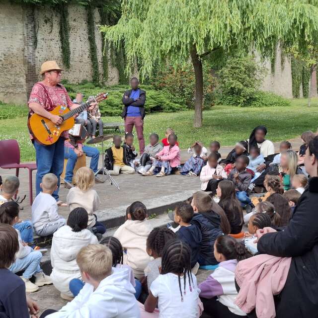 Les vendredis gratuits "Contes Musicaux – Compagnie Karabistouille"