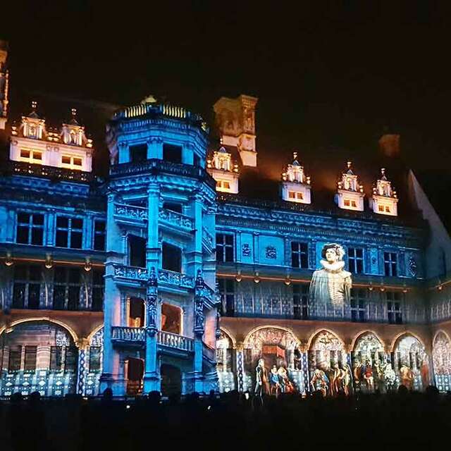 Ton- und Lichtshow des königlichen Schlosses von Blois
