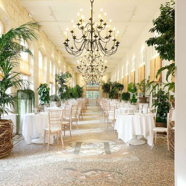 Dîner de fête à l'Orangerie