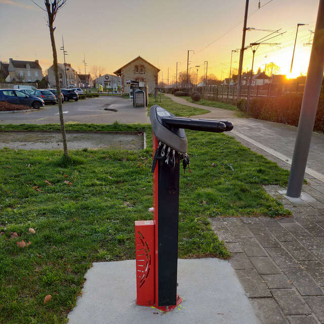 Station réparation vélo - Gare