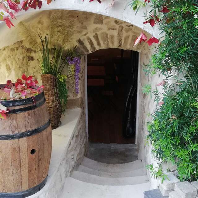 La Cave 204