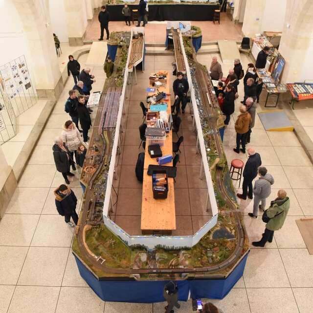 Présentation de réseaux ferroviaires miniatures et bourse d'échange