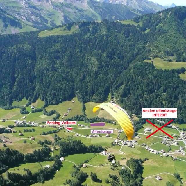 Paragliding: landing area "Les Potais"