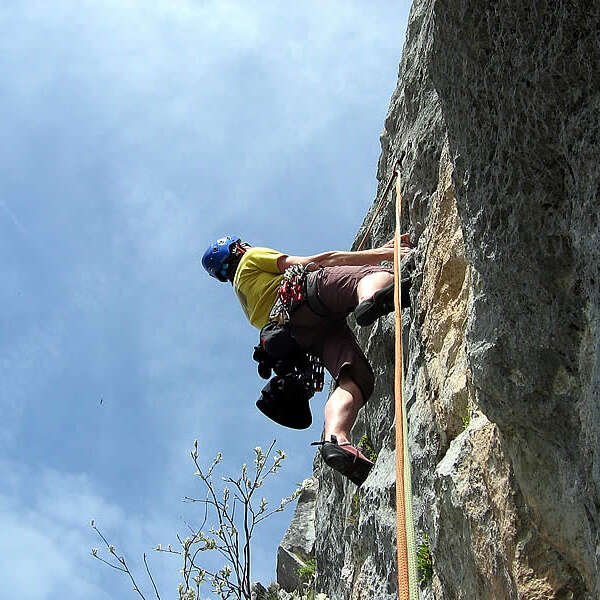 Rock climbing: multi-ptich route up Le Jallouvre