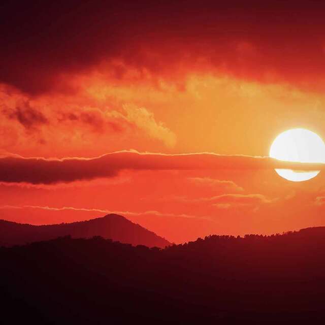 Aperitif hike at sunset