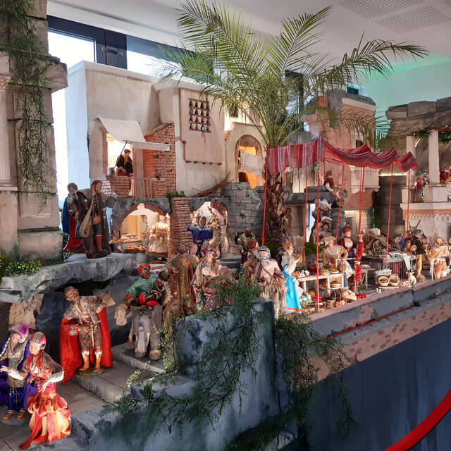 La Crèche napolitaine de Christian Léandre Ganga : entre exubérance baroque, dévotion populaire et théâtralité profane