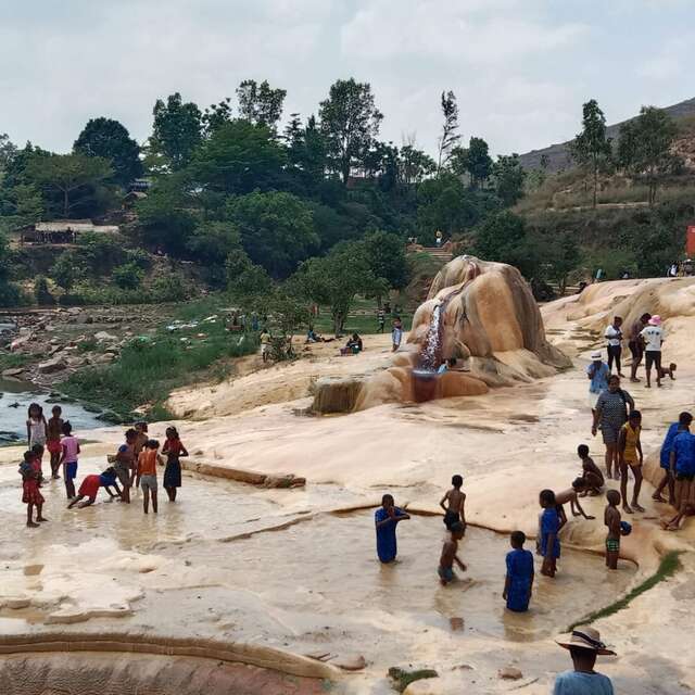 Tentoonstelling "Rien que de l'eau" - Vereniging Nés quelques part