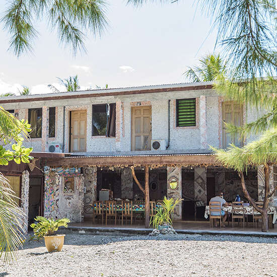 Ariitini Village
