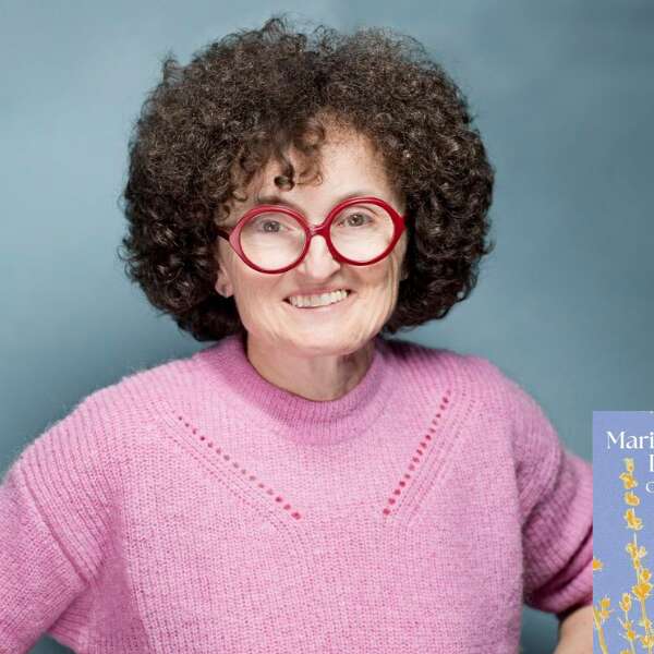 Lecture tissée - Des toits rouges sur la mer bleue