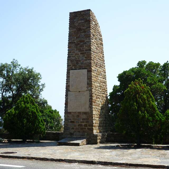 Stèle des Commandos