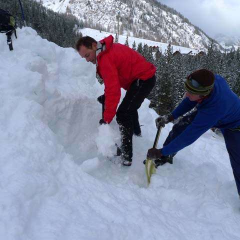 Recherche et secours de victimes en avalanches