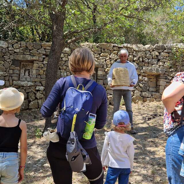 Découverte du sentier des abeilles de la Font de Mai