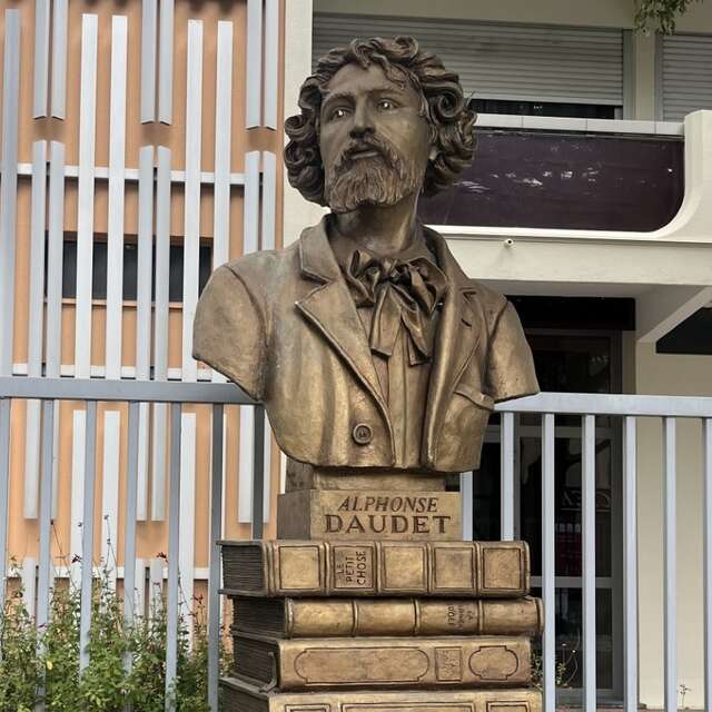 La Statue d'Alphonse Daudet