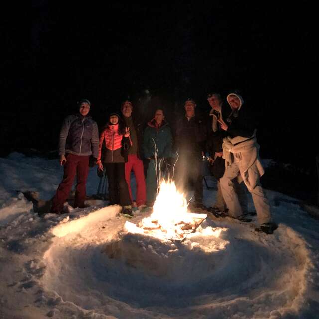 Profitez d'un sortie sur mesure en famille ou entre amis et découvrez la montagne autrement avec Caroline, accompagnatrice en montagne.