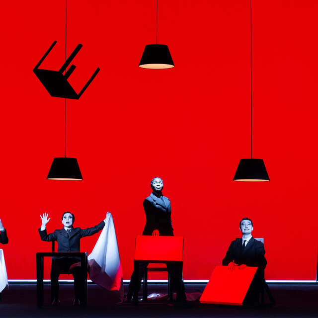 Théâtre : "Pessoa, Since I've been me" - Robert Wilson