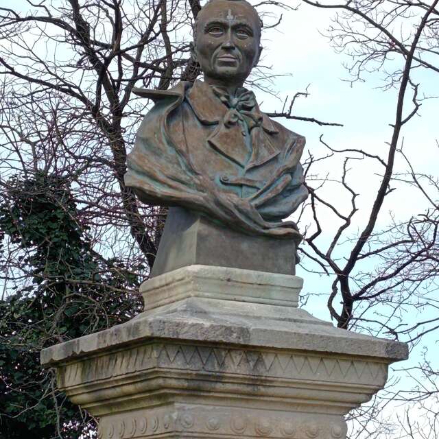 La Statue de Gustave de La Fare Alais