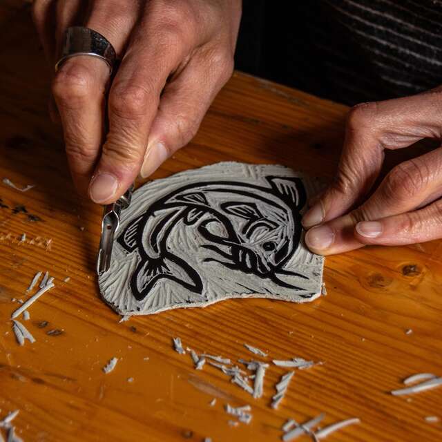 Atelier Linogravure sur textile par le Bief