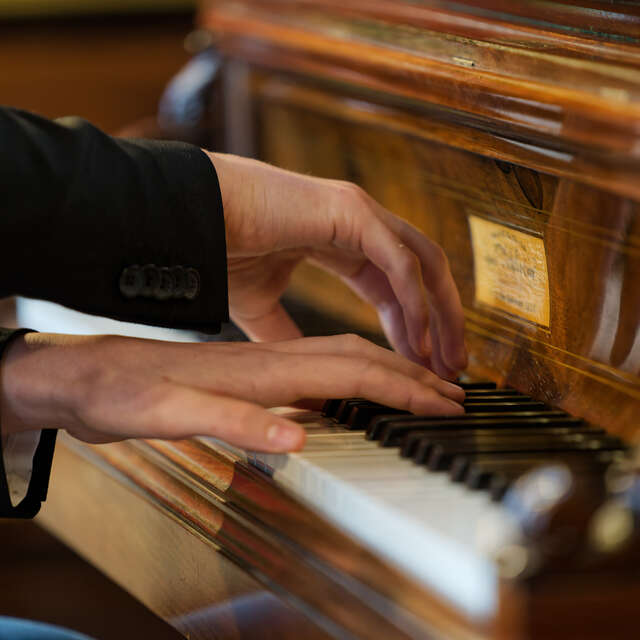 Clément Lefebvre : récital sur le piano ancien du château d'Aulteribe