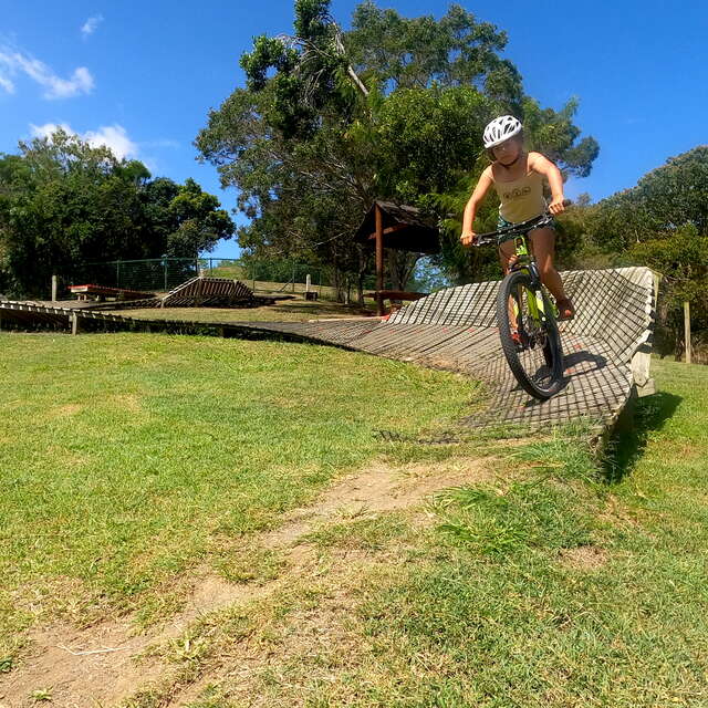 Mountain Bike Trail 4 Medium - Tina Loops / マウンテンバイク・トレイル 4 難易度：中 - ティナ・ループス