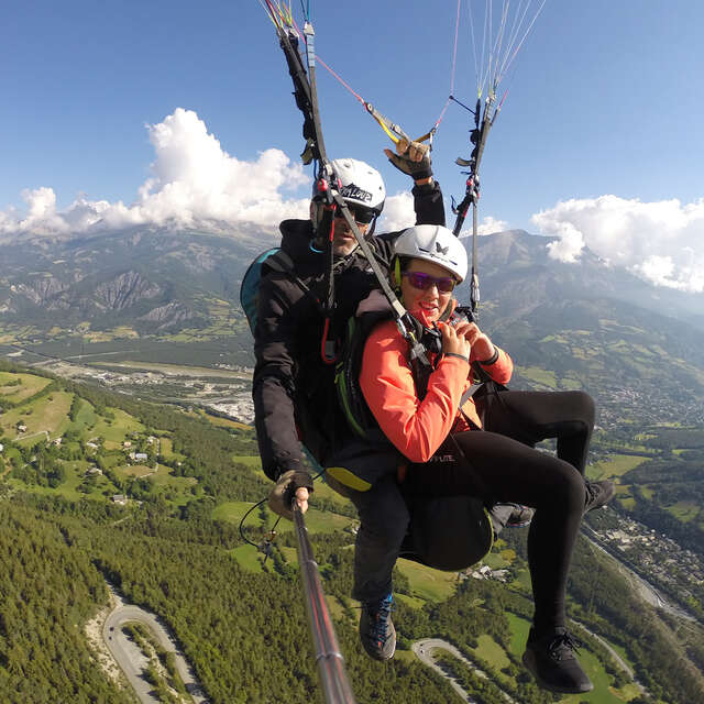 Vol en parapente avec Pra Loup Parapente