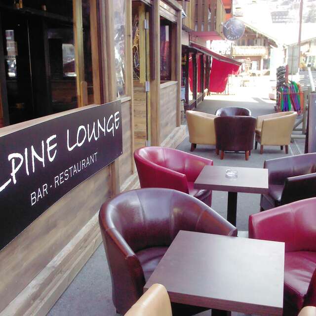 Alpine Lounge