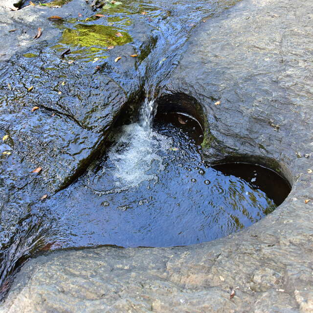 Pedestrian path of the Waterfall
