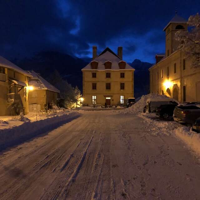 Studio 2 personnes PMR - Le Pavillon des Officiers