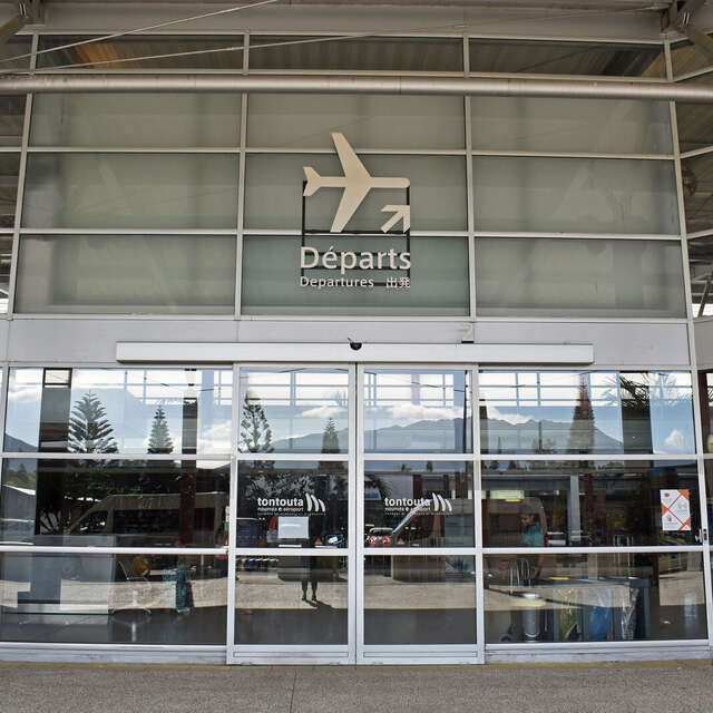 Aéroport International de Nouméa - La Tontouta