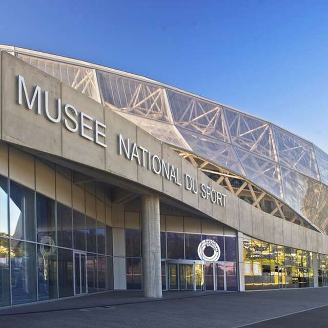 Visite guidée des collections avec un médiateur au Musée national du Sport - Nice