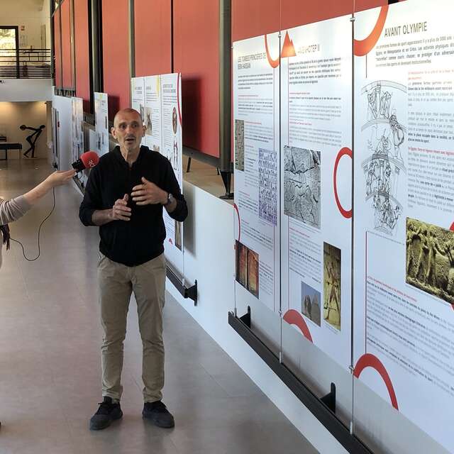 Visite privilège, spéciale pour les enfants, de l'exposition temporaire "Le théâtre antique : entrez en scène"