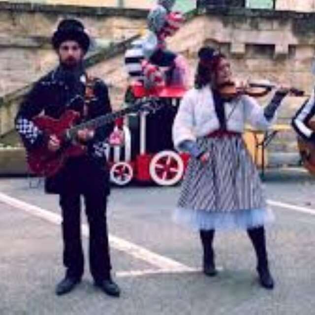 Umzug "Le Manège enchanté" (Das verzauberte Karussell)