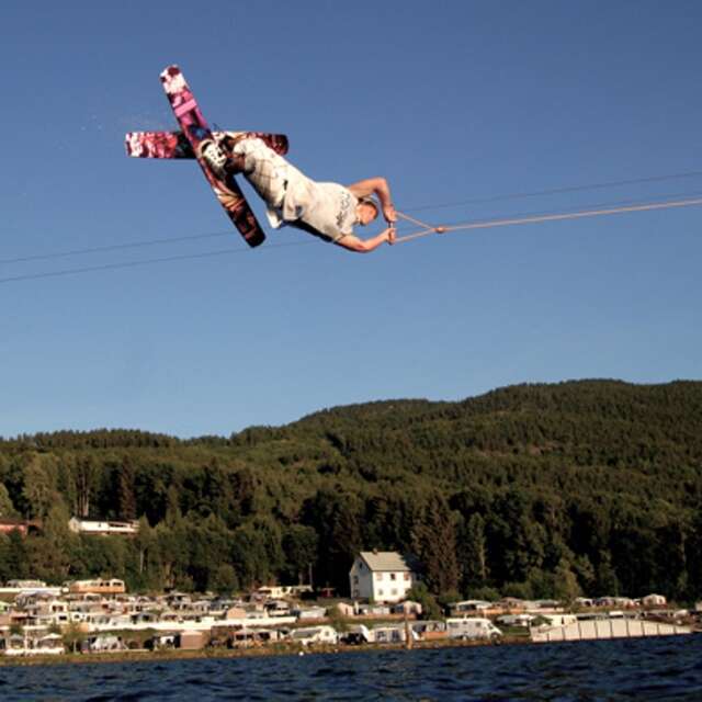 Wakeski im Genfersee