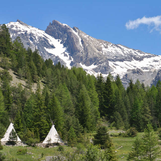 Tipis du Refuge de Basse Rua