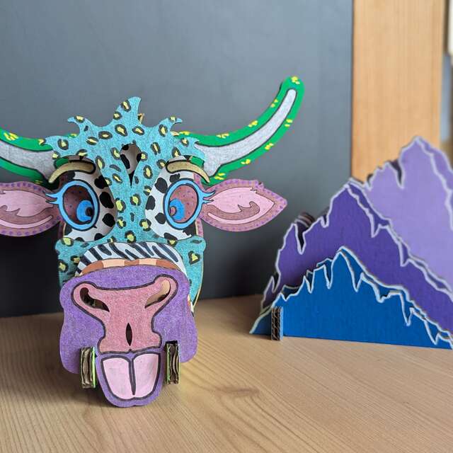 Creative workshop: ‘Cardboard cow or mountain’.