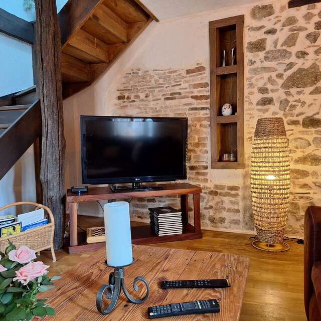 Maison de village surplombant les méandres de la Loire