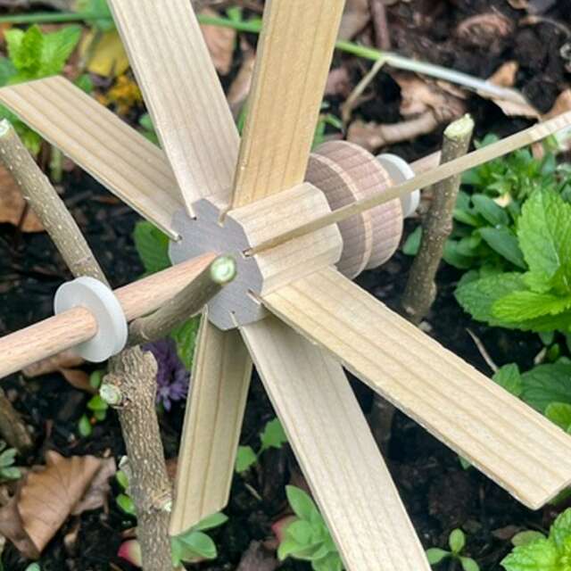 Atelier fabrication d'un moulin à eau
