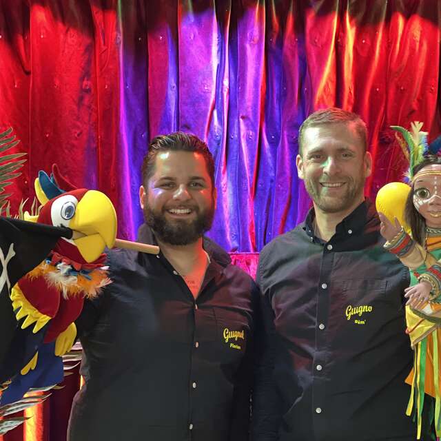 Guignol Rhône Alpes et Rio le majestueux perroquet